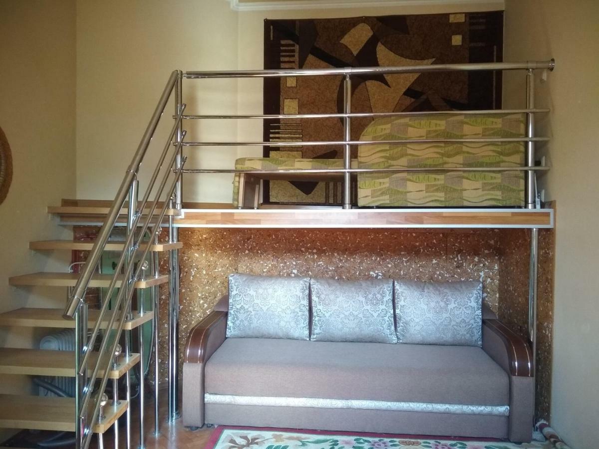 Pleasurable Apartment Near The Khotkevych Palace Lviv Buitenkant foto